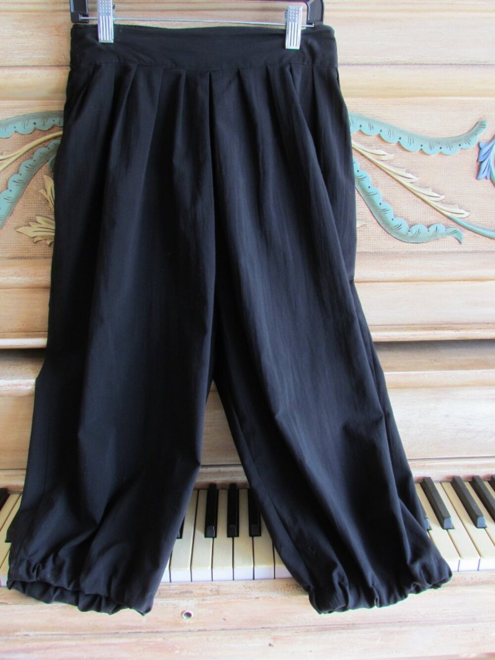 PIRATE KNEE BREECHES, UNISEX COSTUME, BLACK w POCKETS, ELASTIC WAIST & LEGS